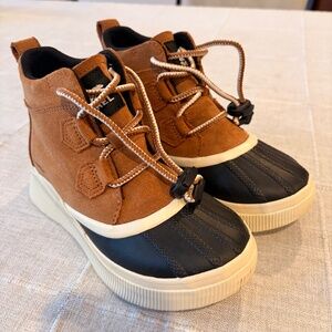 Sorel Out N About Classic Waterproof Boot